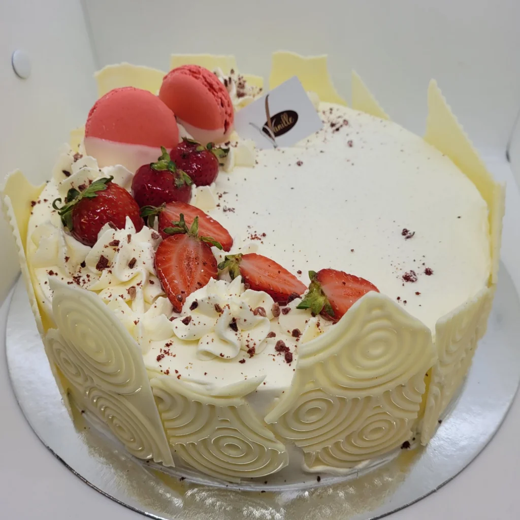 Vanilla & Raspberry Sponge 2